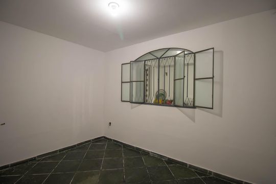 Quarto 2 de casa para alugar com 2 quartos, 50m² em Nova Cidade, São Gonçalo