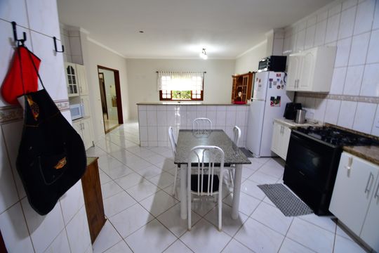 Cozinha de casa à venda com 4 quartos, 342m² em Village Campinas, Campinas