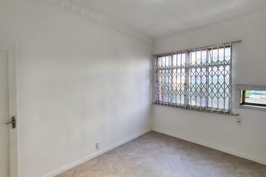 Quarto 1 de apartamento para alugar com 3 quartos, 80m² em Bonsucesso, Rio de Janeiro