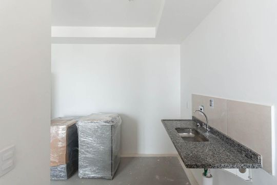 Cozinha de apartamento à venda com 3 quartos, 75m² em Santo Cristo, Rio de Janeiro