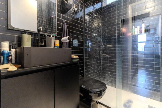 Banheiro de apartamento à venda com 1 quarto, 34m² em Vila Buarque, São Paulo