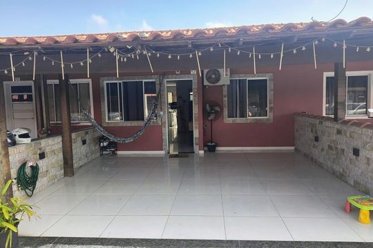 Fachada de casa de condomínio à venda com 2 quartos, 75m² em Campo Grande, Rio de Janeiro