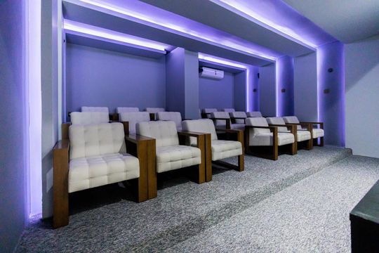 Cinema de apartamento à venda com 2 quartos, 70m² em Pinheiros, São Paulo