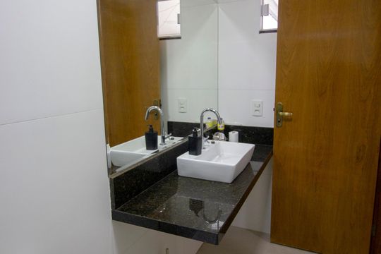 Casa à venda com 5 quartos, 136m² em Qnp 30, Brasília