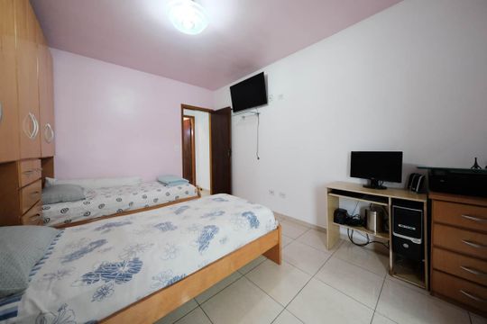 Suíte 2 de casa à venda com 2 quartos, 100m² em Jardim Eliane, São Paulo
