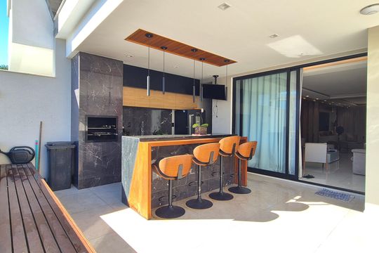 Casa de Condomínio para alugar com 5 quartos, 368m² em Recreio dos Bandeirantes, Rio de Janeiro