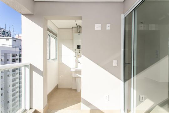 Varanda de kitnet/studio à venda com 1 quarto, 36m² em Vila Azevedo, São Paulo
