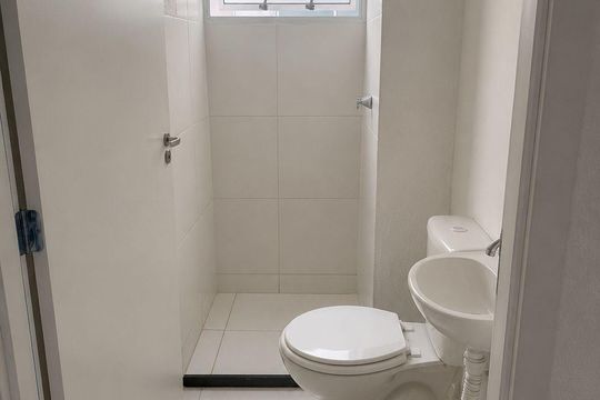 Banheiro de apartamento para alugar com 2 quartos, 45m² em Engenho Novo, Rio de Janeiro