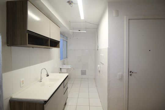 Cozinha de apartamento à venda com 2 quartos, 42m² em Mato Grande, Canoas