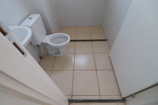 Banheiro  de apartamento para alugar com 2 quartos, 42m² em Jardim Heitor Rigon, Ribeirão Preto