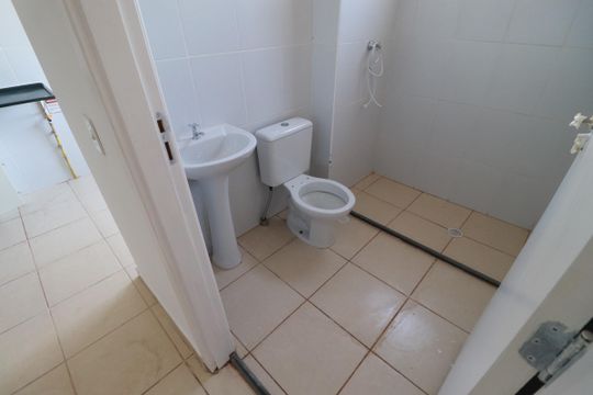 Banheiro  de apartamento para alugar com 2 quartos, 42m² em Jardim Heitor Rigon, Ribeirão Preto