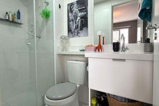 Banheiro de kitnet/studio à venda com 1 quarto, 28m² em Jardim da Gloria, São Paulo