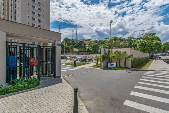 Fachada do Condomínio de apartamento para alugar com 2 quartos, 47m² em Vista Alegre, Rio de Janeiro