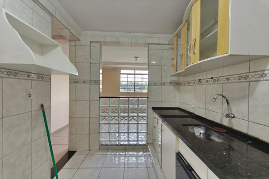 Cozinha de apartamento para alugar com 2 quartos, 50m² em Parque Residencial Vila União, Campinas