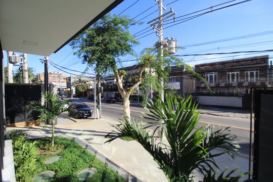Sala - Vista de apartamento à venda com 2 quartos, 68m² em Taquara, Rio de Janeiro