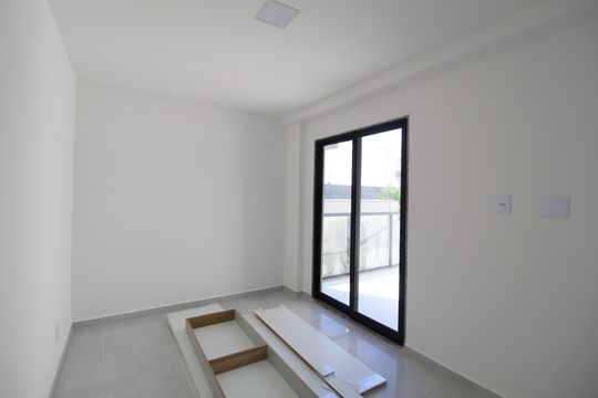 Quarto 2 de apartamento à venda com 2 quartos, 68m² em Taquara, Rio de Janeiro