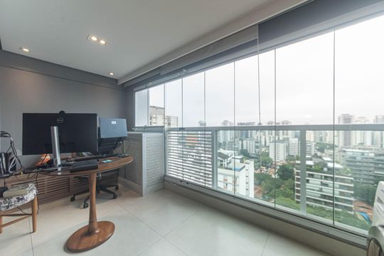 Varanda de kitnet/studio à venda com 1 quarto, 33m² em Brooklin, São Paulo