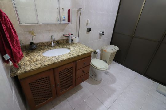 Banheiro da Suíte de casa à venda com 3 quartos, 203m² em Cidade das Flores, Osasco