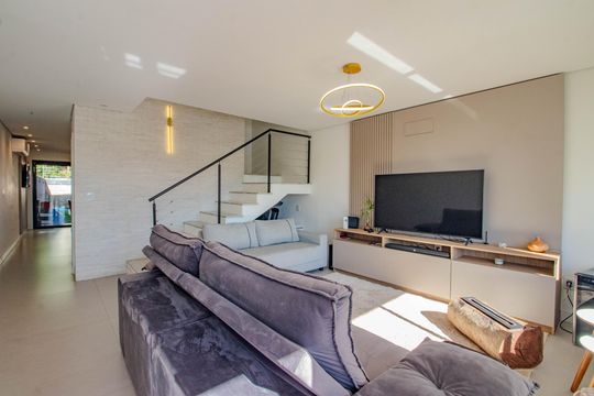 Casa à venda com 3 quartos, 210m² em Vila Jardim, Porto Alegre