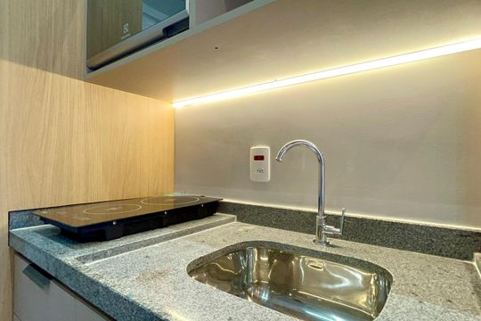 Cozinha de kitnet/studio para alugar com 1 quarto, 24m² em Pinheiros, São Paulo