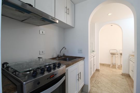 Cozinha e Área de Serviço de apartamento à venda com 1 quarto, 45m² em Chácara Itaim, São Paulo