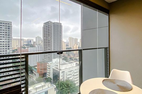 Varanda de kitnet/studio para alugar com 1 quarto, 26m² em Pompeia, São Paulo