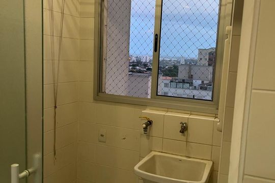 Área de serviço de apartamento para alugar com 3 quartos, 78m² em Parque Industrial, São José dos Campos