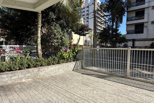 Fachada de apartamento para alugar com 2 quartos, 73m² em Jardim Praiano, Guarujá