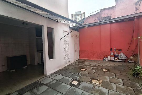 Quintal de casa para alugar com 5 quartos, 150m² em Bela Vista, São Paulo