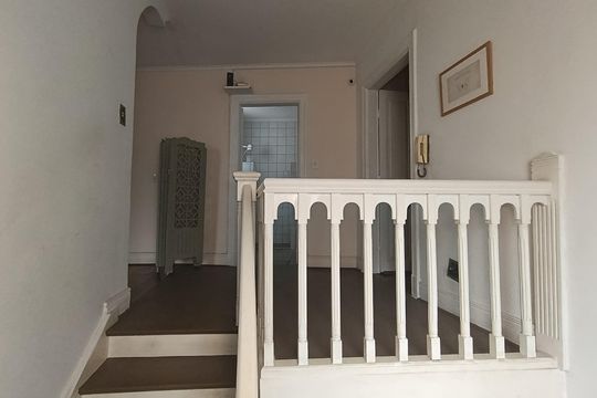 Escada de casa para alugar com 5 quartos, 150m² em Bela Vista, São Paulo