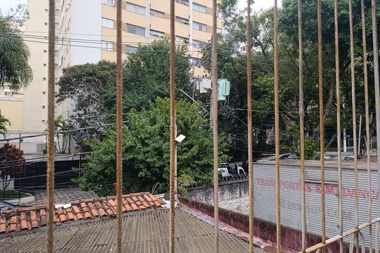 Varanda do Dormitório 1 de casa para alugar com 5 quartos, 150m² em Bela Vista, São Paulo