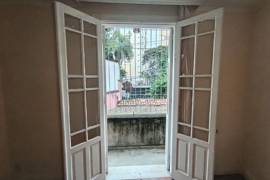 Varanda do Dormitório 1 de casa para alugar com 5 quartos, 150m² em Bela Vista, São Paulo