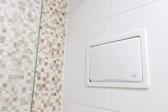 Banheiro de apartamento para alugar com 2 quartos, 54m² em Anil, Rio de Janeiro