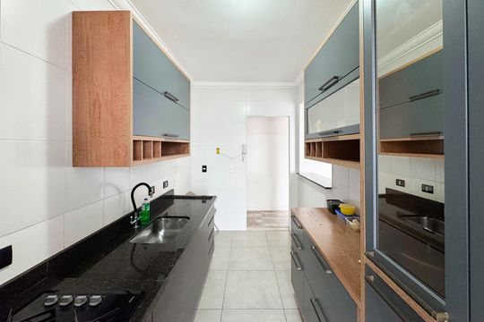 Cozinha  de apartamento à venda com 3 quartos, 83m² em Vila Goncalves, São Bernardo do Campo