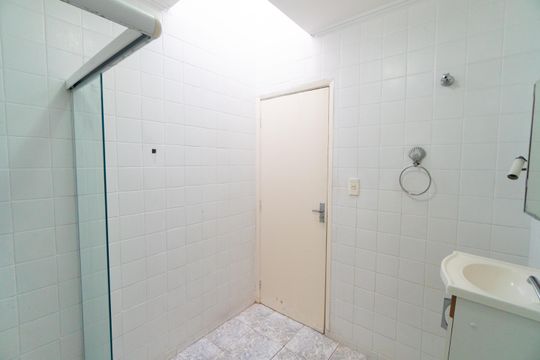 Banheiro Social de casa à venda com 3 quartos, 128m² em Mirandópolis, São Paulo