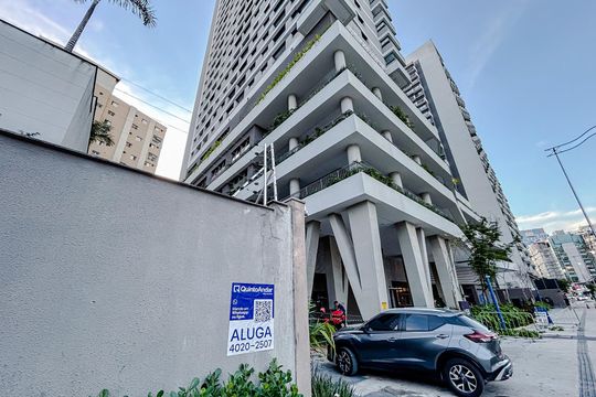 Fachada com Plaquinha de apartamento para alugar com 1 quarto, 24m² em Vila Nova Conceição, São Paulo