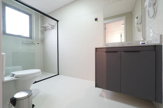 Banheiro de kitnet/studio para alugar com 1 quarto, 32m² em Sacoma, São Paulo