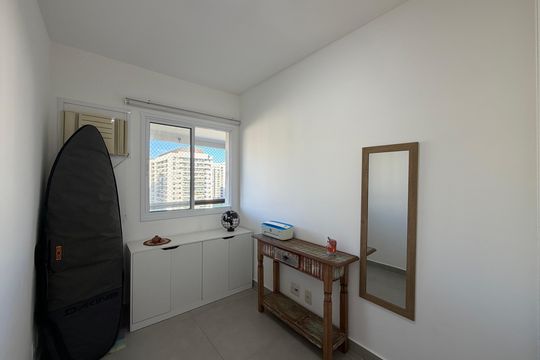 Quarto 1 de apartamento para alugar com 3 quartos, 90m² em Barra Olímpica, Rio de Janeiro