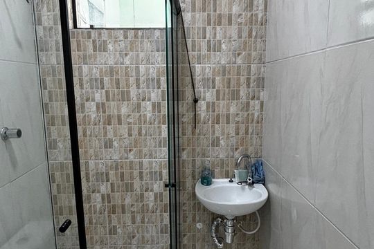 Banheiro de apartamento para alugar com 2 quartos, 94m² em Vila Valparaíso, Santo André