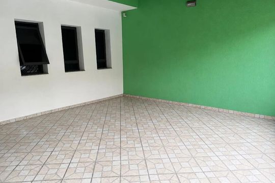 Garagem de casa à venda com 3 quartos, 200m² em Jardim Sao Roberto, Guarulhos