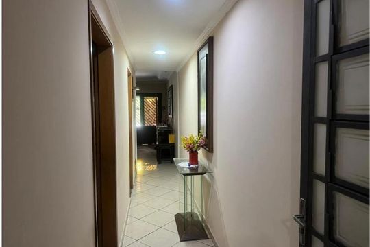 Corredor de casa à venda com 3 quartos, 200m² em Jardim Sao Roberto, Guarulhos