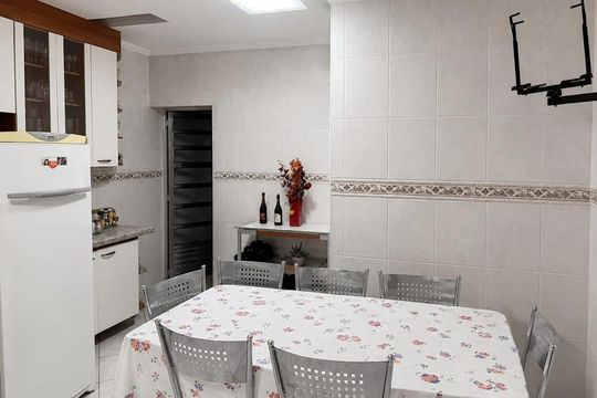 Cozinha de casa à venda com 3 quartos, 200m² em Jardim Sao Roberto, Guarulhos