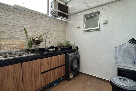 Área de serviço de apartamento para alugar com 2 quartos, 54m² em Jardim do Estádio, Santo André