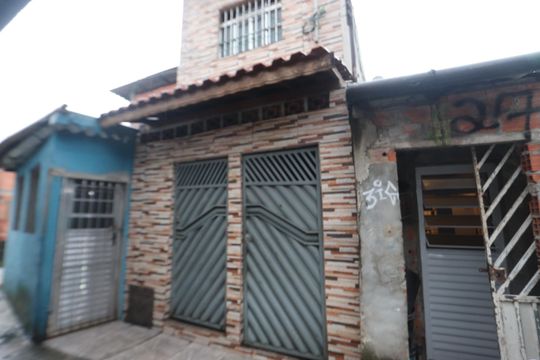 Fachada de casa para alugar com 1 quarto, 55m² em Jardim Ana Maria, São Paulo