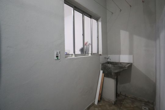 Área de serviço de casa para alugar com 1 quarto, 55m² em Jardim Ana Maria, São Paulo