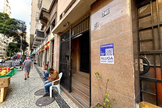 Fachada de kitnet/studio para alugar com 1 quarto, 23m² em Lapa, Rio de Janeiro