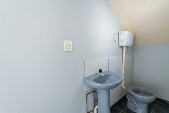 Banheiro 3 de casa para alugar com 3 quartos, 176m² em Centro, Gravataí