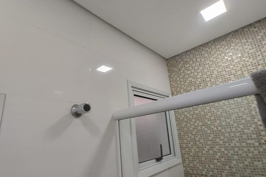 Banheiro de apartamento à venda com 3 quartos, 78m² em Vila Marina, Santo André