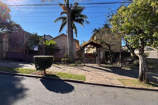 Fachada de casa de condomínio para alugar com 2 quartos, 58m² em Camaquã, Porto Alegre
