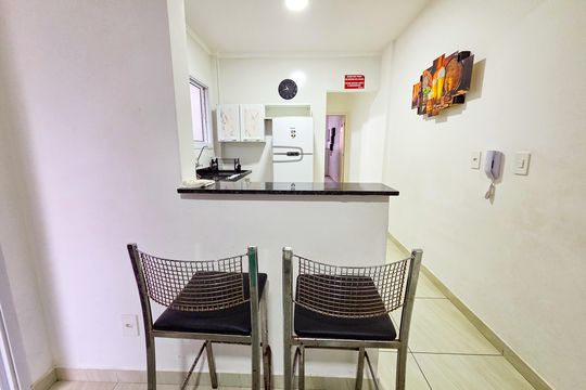 Sala de apartamento para alugar com 1 quarto, 47m² em Aviação, Praia Grande